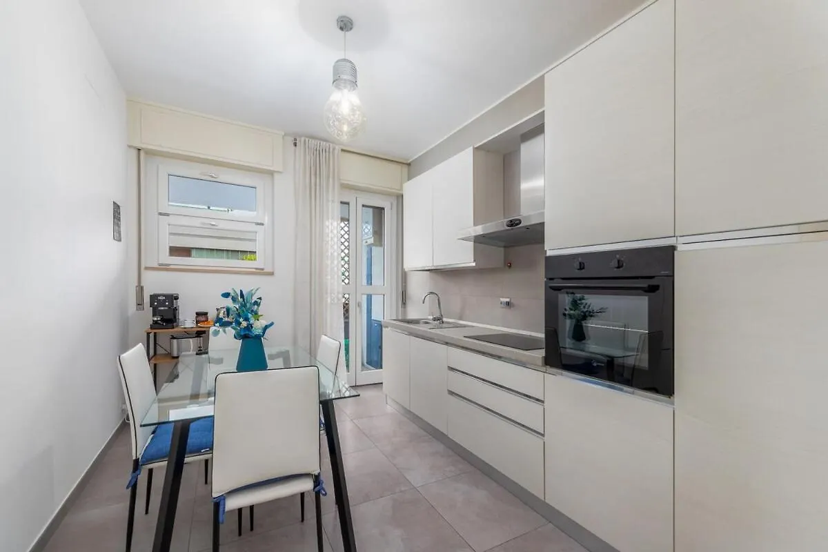 Splendid Xxl Home-2Min From Metro,Comfort Family Milán Apartmán